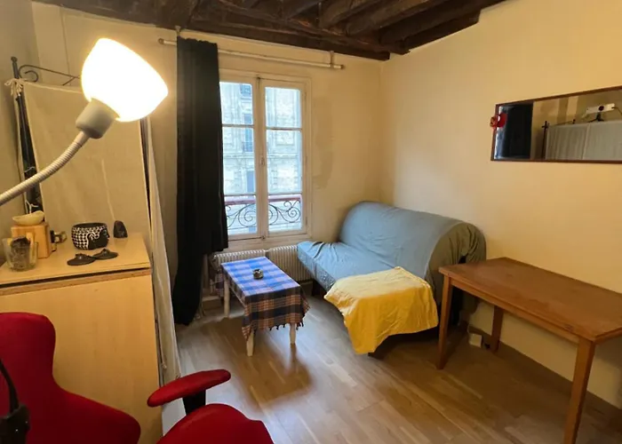 Cozy Studio Bastille